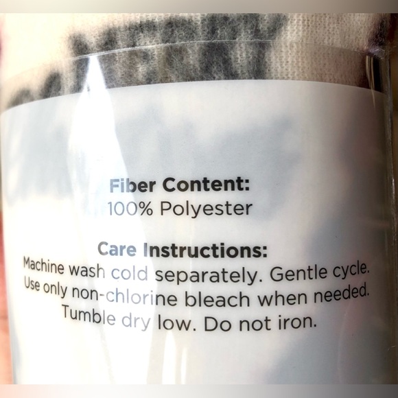 Merry Christmas Script Red Black White Check Tree Cream Fleece Throw Blanket NWT - Picture 5 of 5